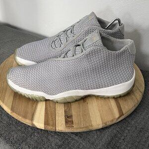Nike Air Jordan Future Wolf Grey Sneakers Men size 11 656503–004 White Gray